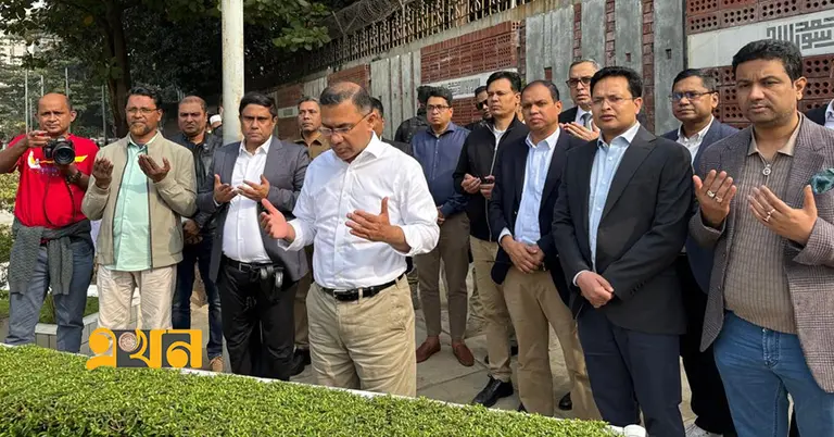 আরাফাত রহমান কোকোর কবর জিয়ারত তারেক রহমানের